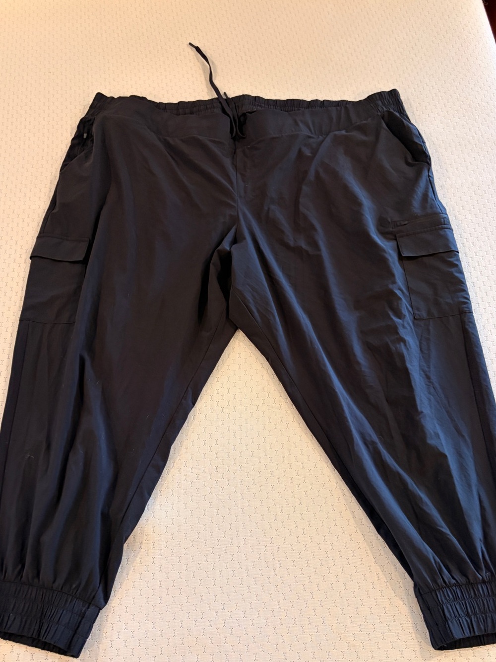 Women’s Plus Size 4x All in motion Black Cargo Jogger Pants